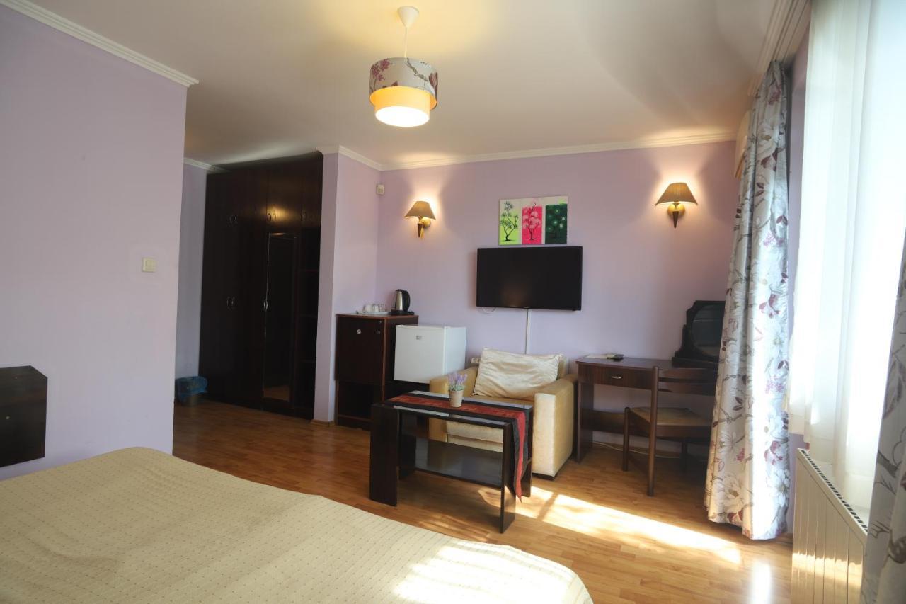 Guest House Yanita Varna Exterior foto